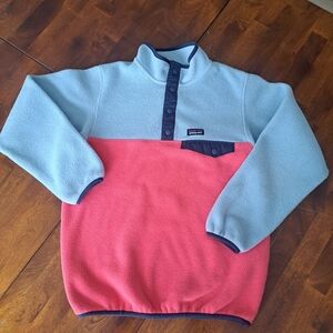 Patagonia Synchilla, Coral & Light Blue Fleece Pullover, Size Youth Large (12).